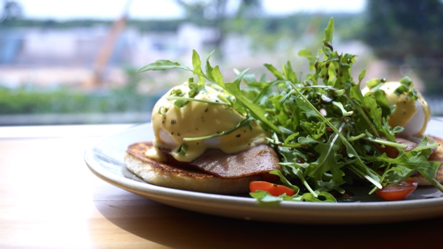 Eggs Benedict on English muffin at 209 Cafe Iskandar Puteri